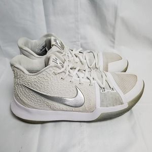 Nike Kyrie 3 White Chrome Sneakers SZ 9